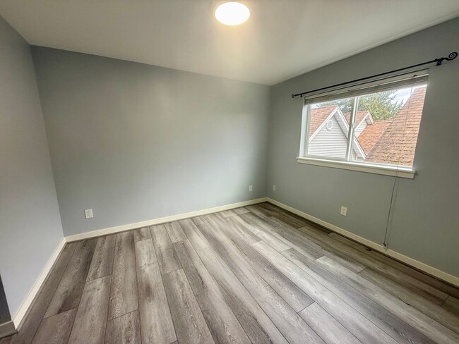 Building Photo - Northgate Townhome