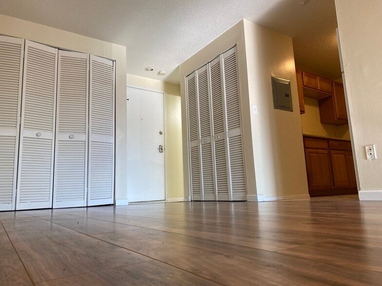 Building Photo - 5 Nabby Rd