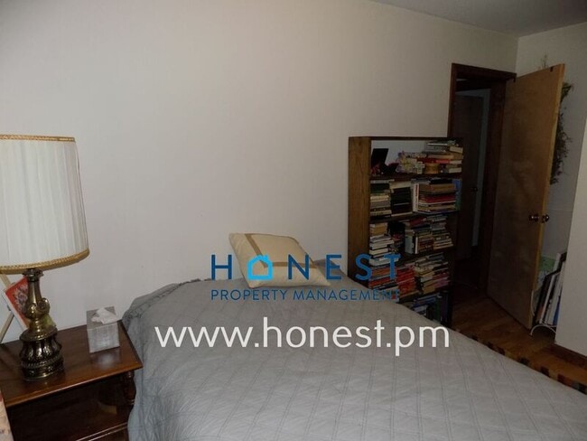 Building Photo - 43 Sunset Dr