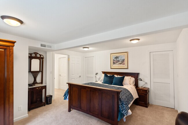 Building Photo - 113 Tynan Way