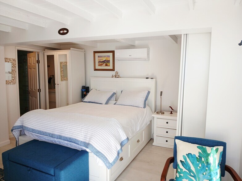 Building Photo - 31956 Sunset Ave