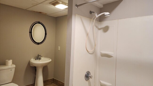 Building Photo - 5153 Oak Valley Dr