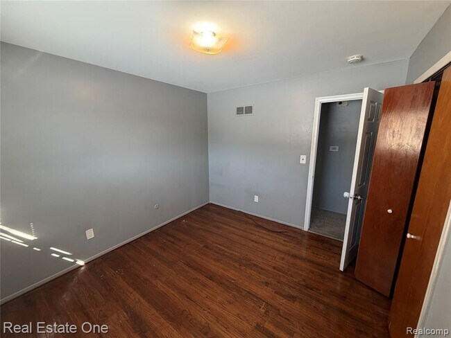 Building Photo - 34639 Richard O Dr