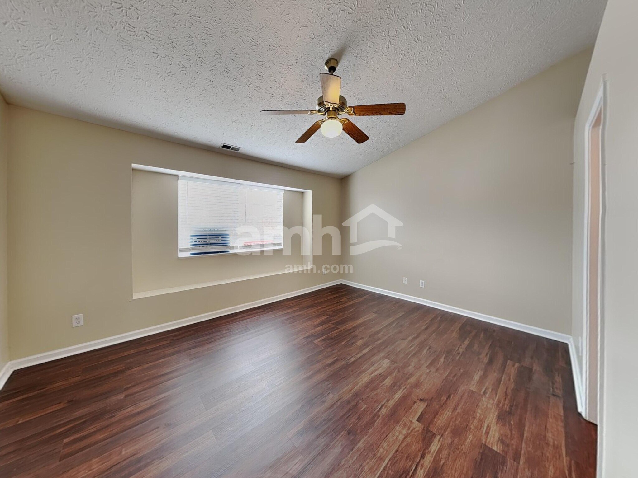 Building Photo - 6580 Dunsdin Dr