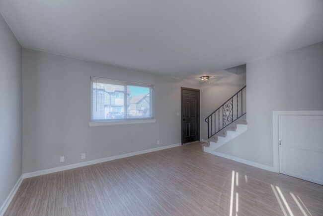 Building Photo - This 1BD/1BA is your home today!