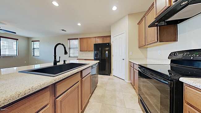 Building Photo - 23853 W Hammond Ln