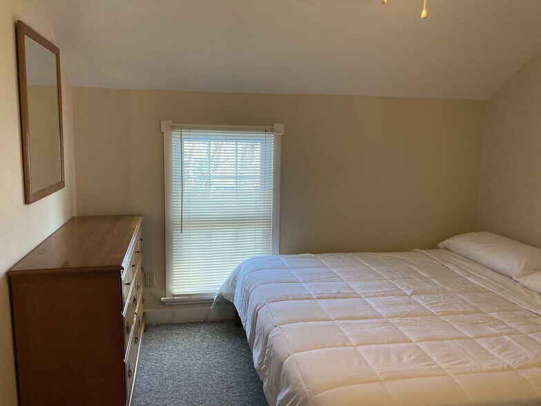 Building Photo - 9 Elizabeth St