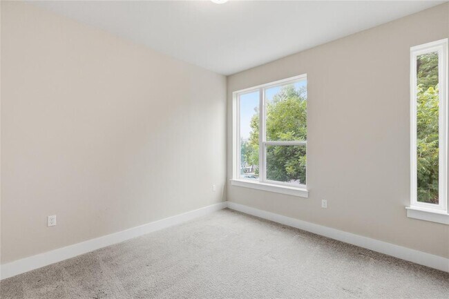 Building Photo - 2024 Sager Dr