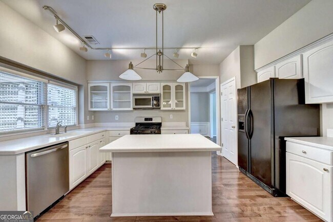 Building Photo - 7470 Brookwood Way