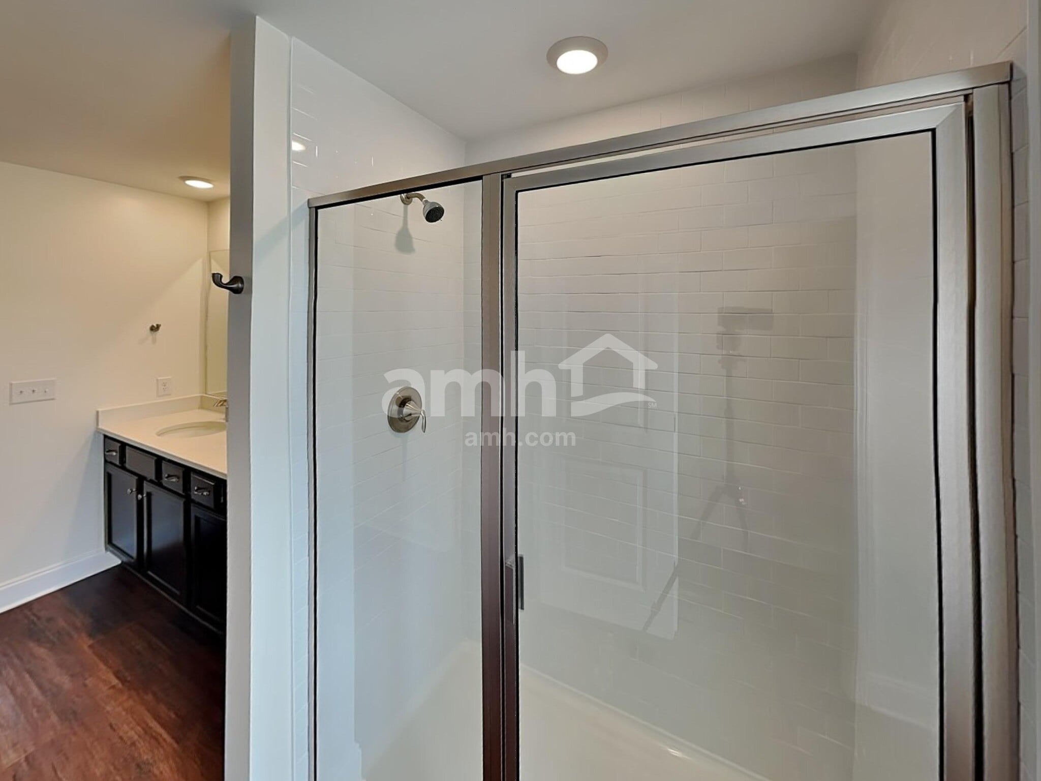 Building Photo - 5220 Valor Dr