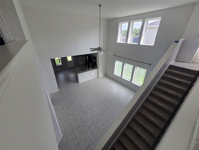 Building Photo - 7318 Parkview Dr