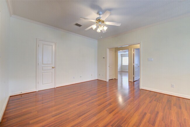 Building Photo - 2915 Monet Dr