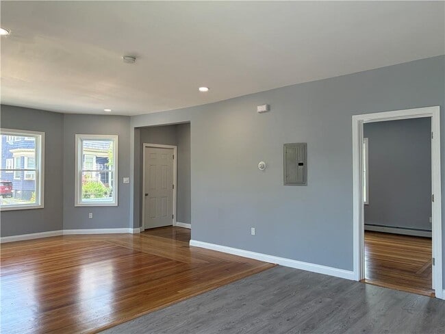 Building Photo - 98 Whitmarsh St