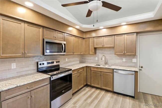 Building Photo - 809 Inverie Dr