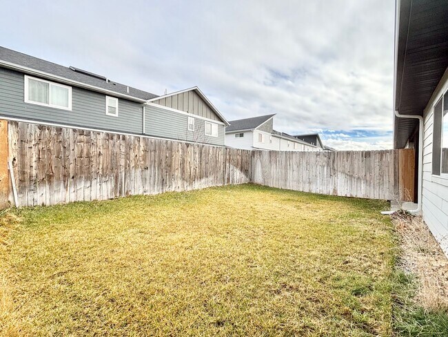 Building Photo - Brand-new townhouse in Belgrade