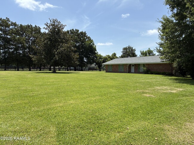Building Photo - 101 Sonnier Rd