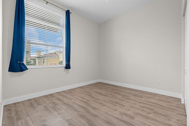 Building Photo - 3330 NW 124th Way