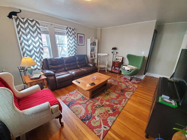 Primary Photo - 60 Litchfield St