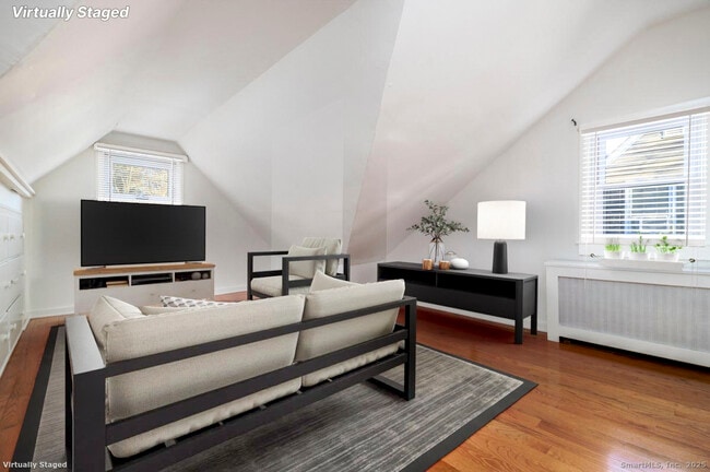 Building Photo - 34 Alpine St