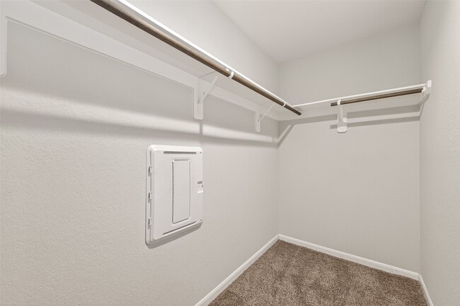 Building Photo - 7558 Highland Chase Dr