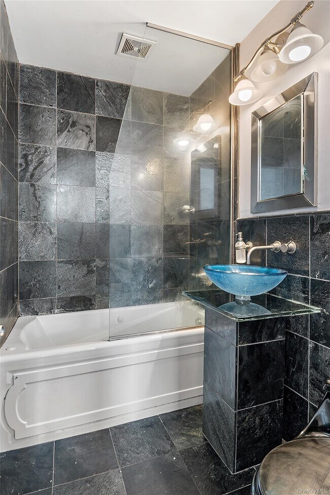 Building Photo - 23 Water Grant St