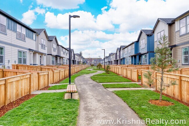 Building Photo - Modern 1-Year-Old NEW CONSTRUCTION 3 BR, 2.5 BA DR Horton Townhome with Community Playground