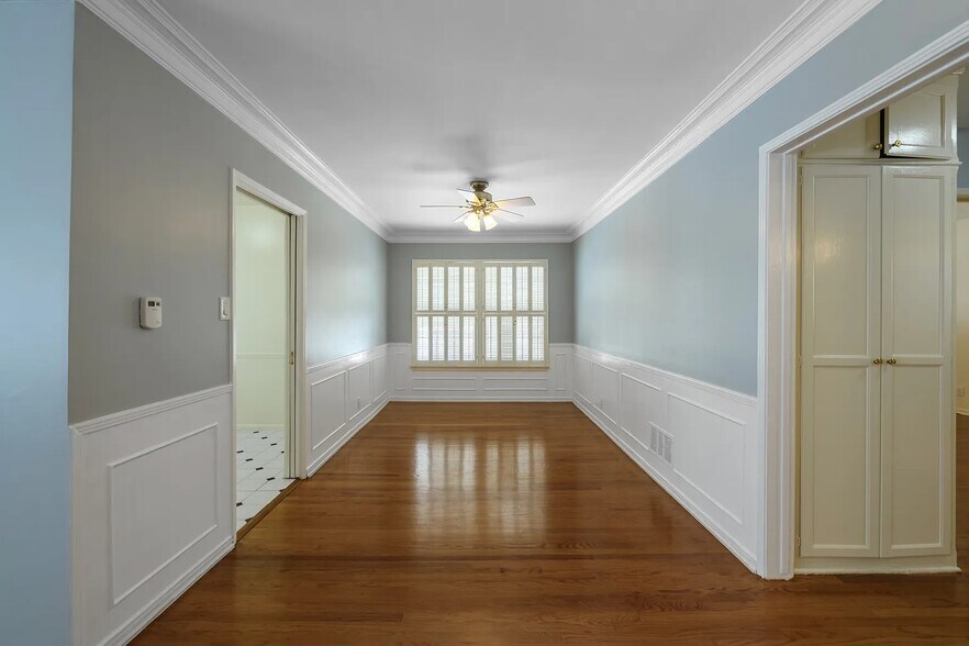 Building Photo - 10723 Ashton Ave