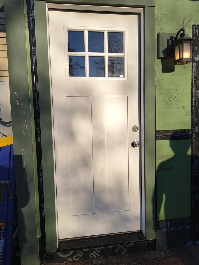 Building Photo - 386 Union Ave