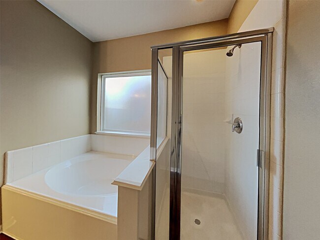 Building Photo - 4719 Blue Spruce Hill St