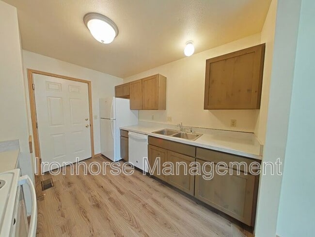 Building Photo - 2431 Wheeler Dr