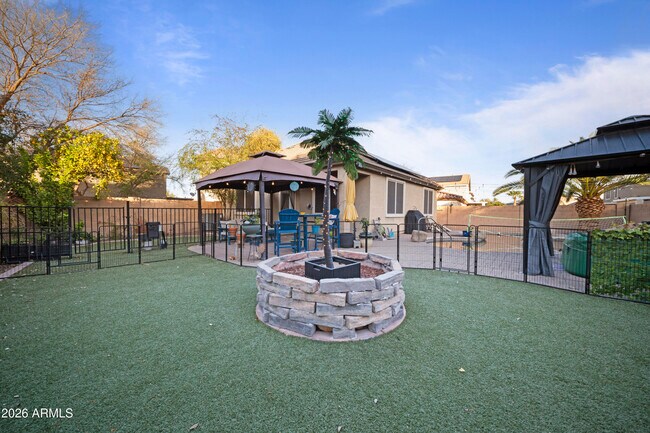 Building Photo - 17239 W Ironwood St