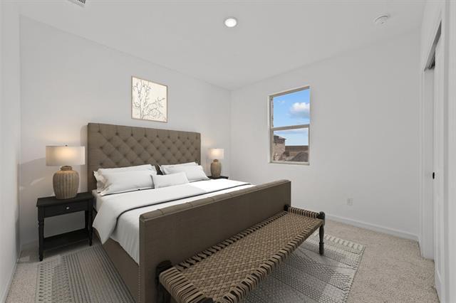 Building Photo - 2213 Maple Cir