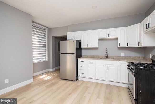 Building Photo - 3717 Frankford Ave