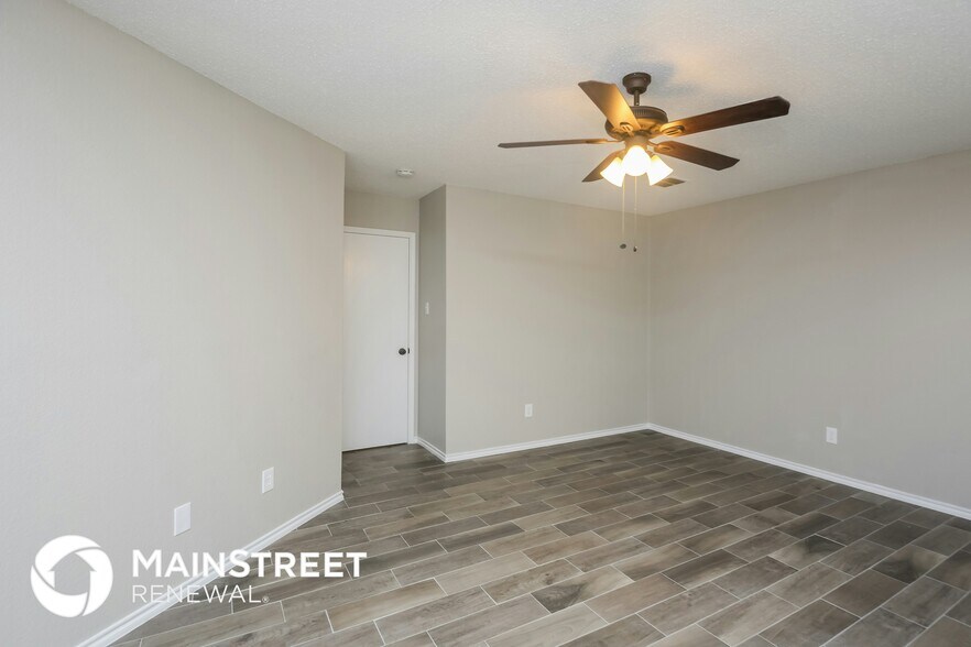 Building Photo - 941 Stone Chapel Way