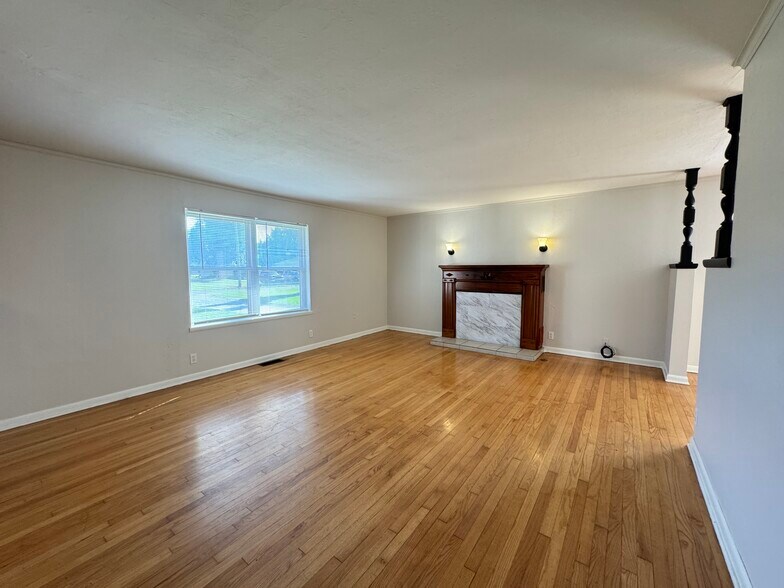 Building Photo - 6007 NW 32nd St