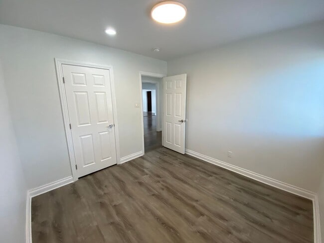 Building Photo - 15522 Claretta Ave