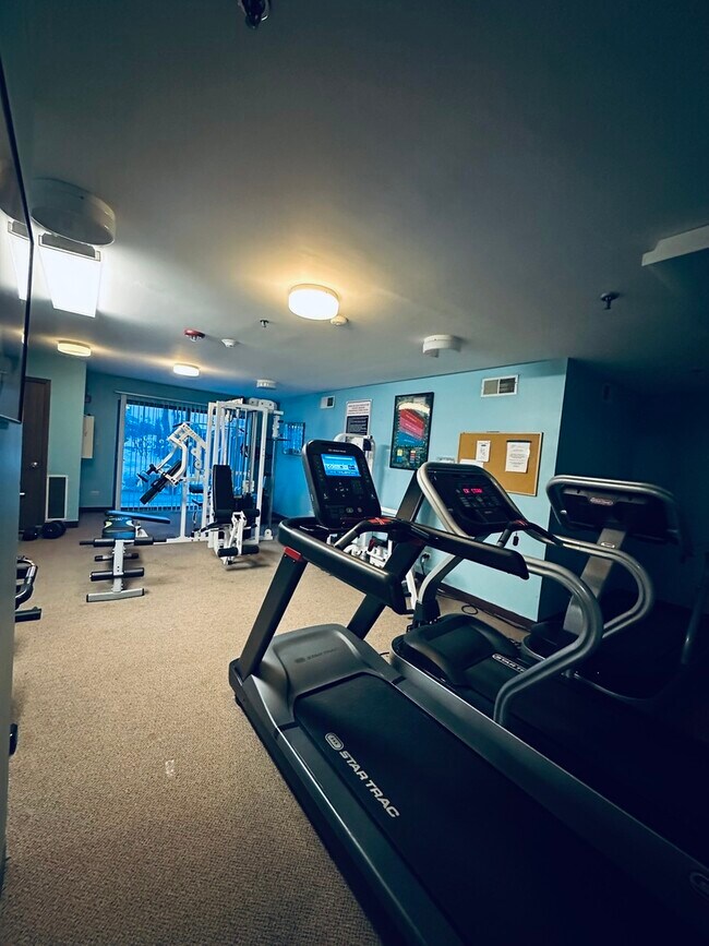 Building Photo - 3255 Kirchoff Rd