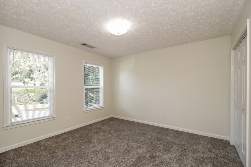 Building Photo - 2116 Chatou Pl