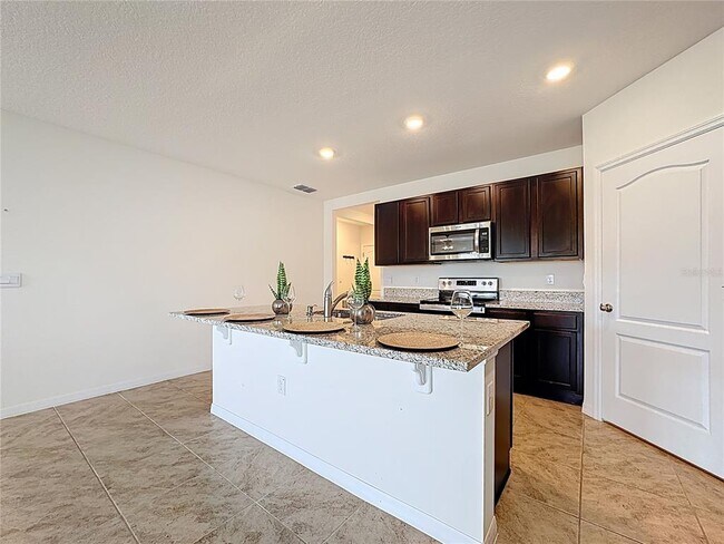 Building Photo - 5817 Arboretum St