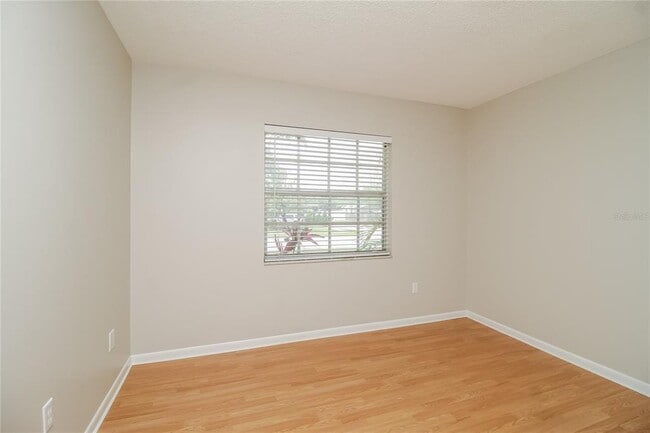 Building Photo - 124 Sunset Dr