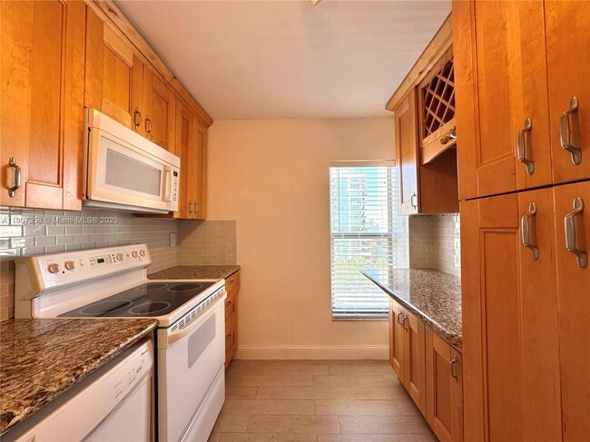 Building Photo - 1300 Alton Rd