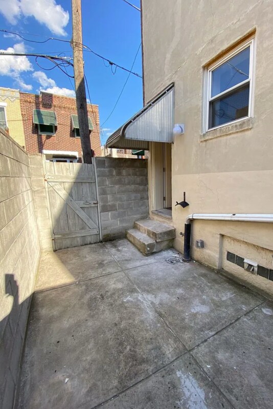 Building Photo - 1215 Tasker St