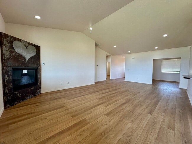 Building Photo - House On the Hill with Beautiful Views!