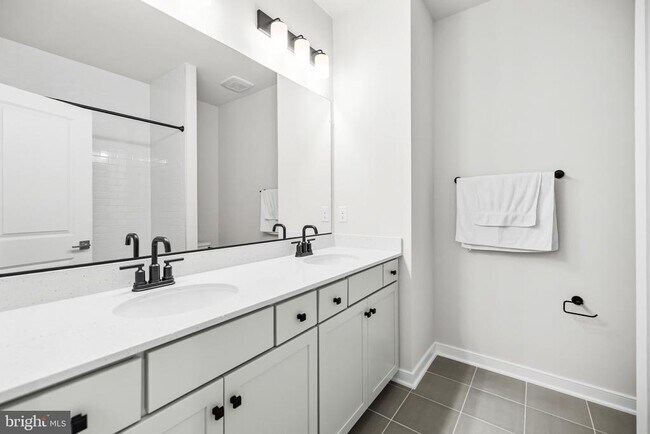 Building Photo - 6236 Folly Ln