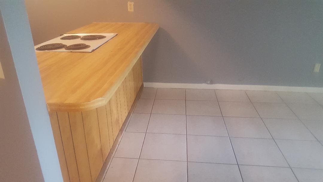 Building Photo - 360 S 7th St