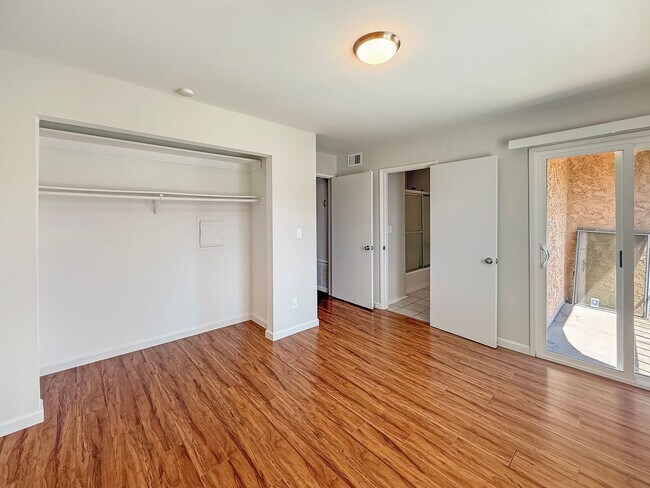 Building Photo - Charming 1BR/1BA with Private Patio in Cit...