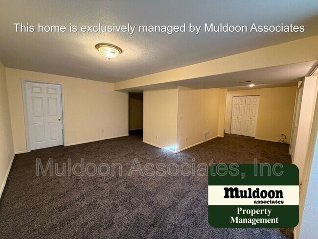 Building Photo - 821 Legend Oak Dr