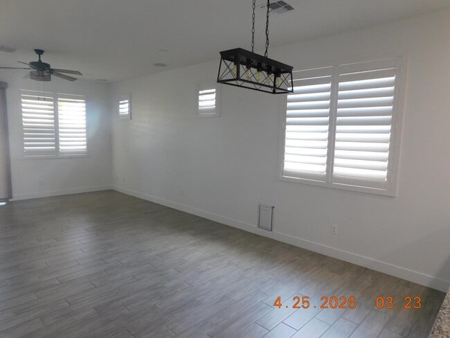 Building Photo - 13559 N 174th Ave
