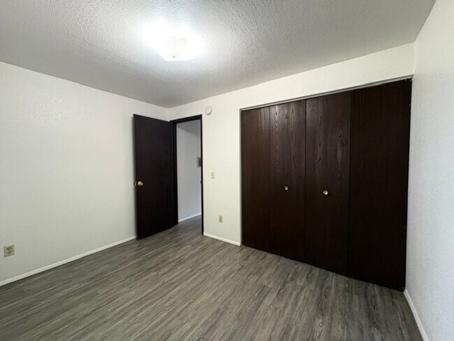 Building Photo - 680 D St