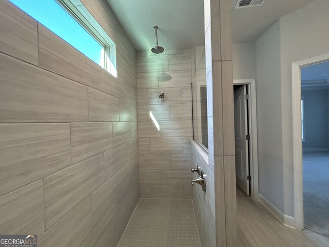 Building Photo - 450 Bandon Wy